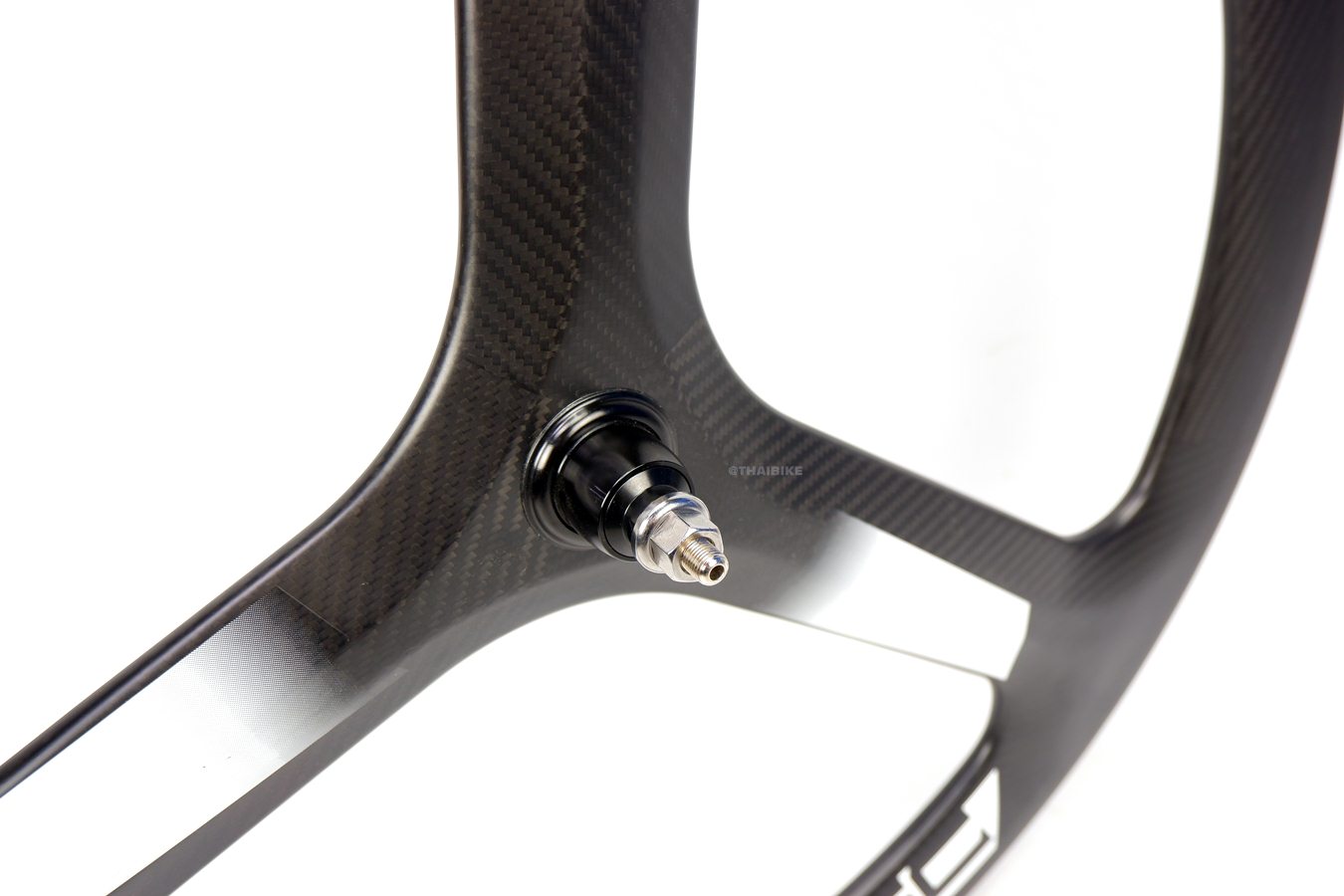 ล้อหน้าจักรยานคาร์บอนแบบ 3 ก้าน DECA ขนาด 700C