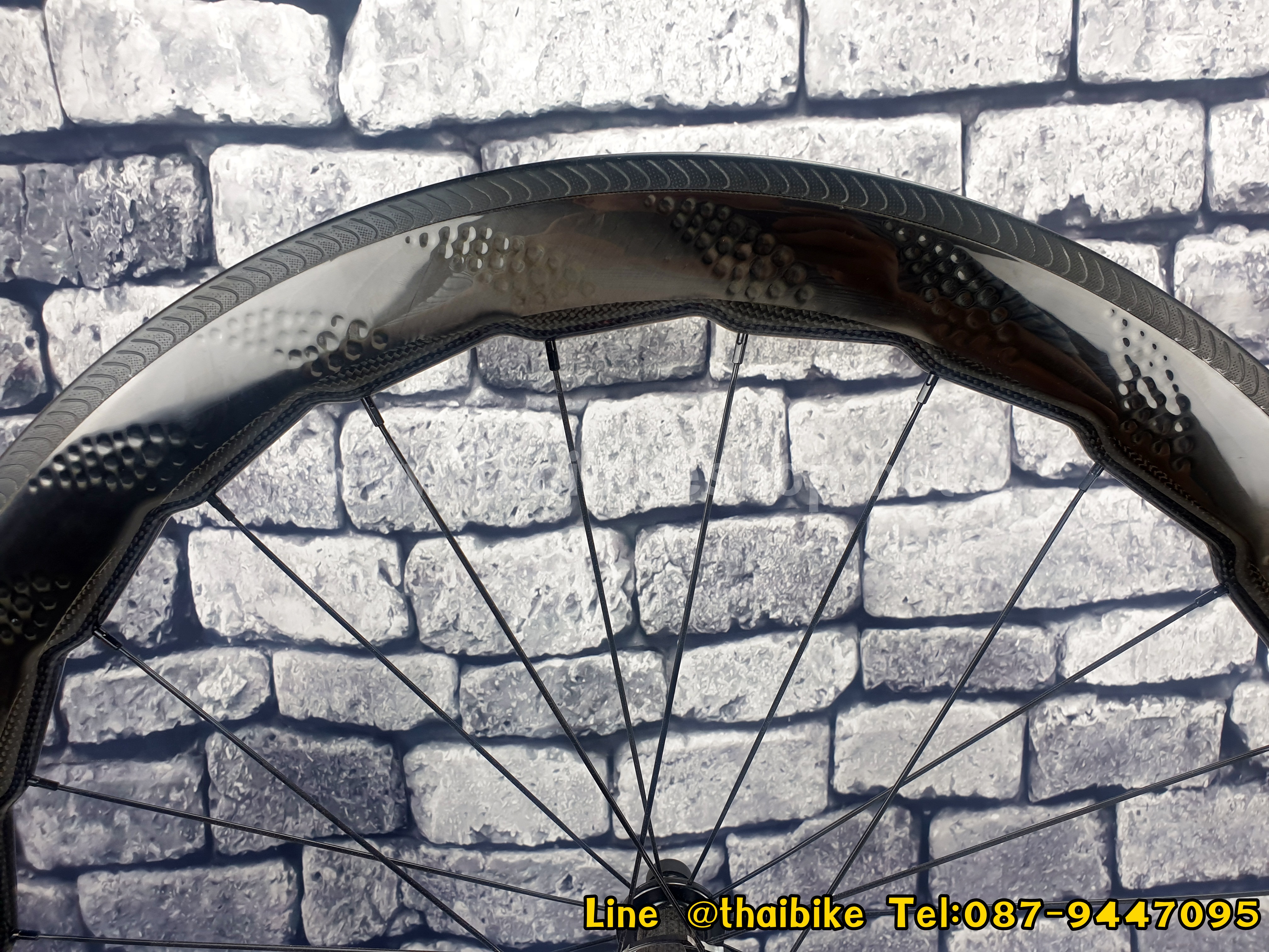 ล้อจักรยานเสือหมอบ ลายคาร์บอน ลายปลาวาฬ 700C