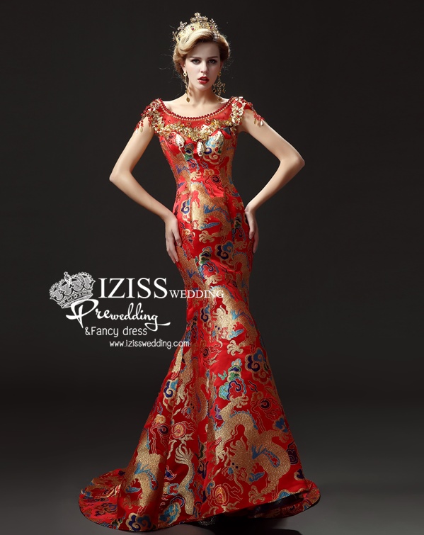 PW511 - **พรีออเดอร์มีแดงกับทองค่ะ** ชุดกี่เพ้าสีแดงทองลายมังกรแขนสั้นประดับเพชรพลอย ชุดยกน้ำชา ชุดคู่ถ่ายพรีเวดดิ้ง (prewedding dress) & ชุดแต่งงานแฟนซี (Fancy wedding dress)ชายหญิง "ธีมสีแดง"