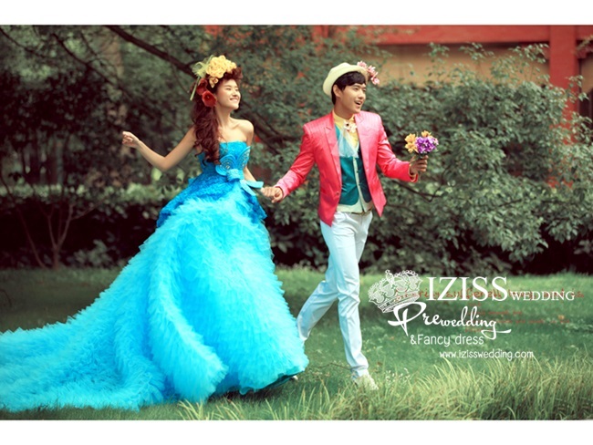 PW116 - Pre order ชุดคู่ถ่ายพรีเวดดิ้ง (prewedding dress) & ชุดแต่งงานแฟนซี (Fancy wedding dress)ชายหญิง "ธีมสีฟ้า-ชมพู"