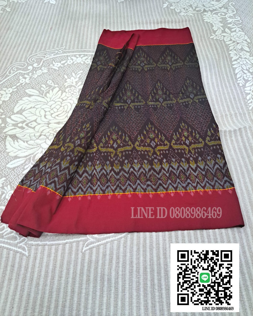 ผ้าซิ่นตีนแดง ผ้าฝ้ายตีนแดง ผ้าทอพื้นเมือง บุรีรัมย์ ลายศิลามณี อัปสรา ขนาด 2 เมตร สำเนา