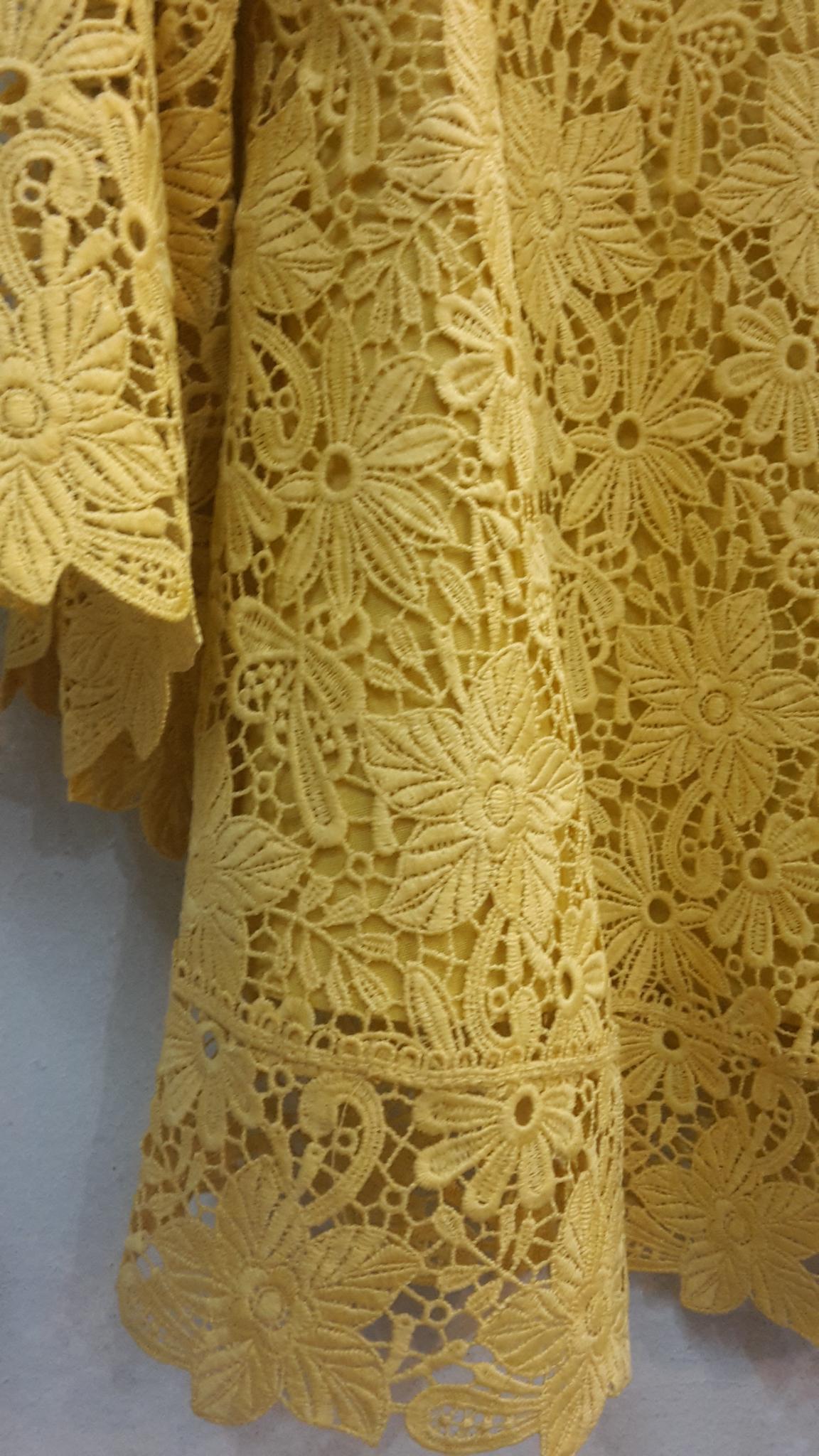 เสื้อลูกไม้ฝรั่งสีเหลืองแต่งลูกไม้เชิง เสื้อผ้าลูกไม้สไตน์ผู้ใหญ่หรู จับแมทเสื้อผ้าได้ง่ายทั้งกางเกง กางเกง หรือผ้าถุงไทย