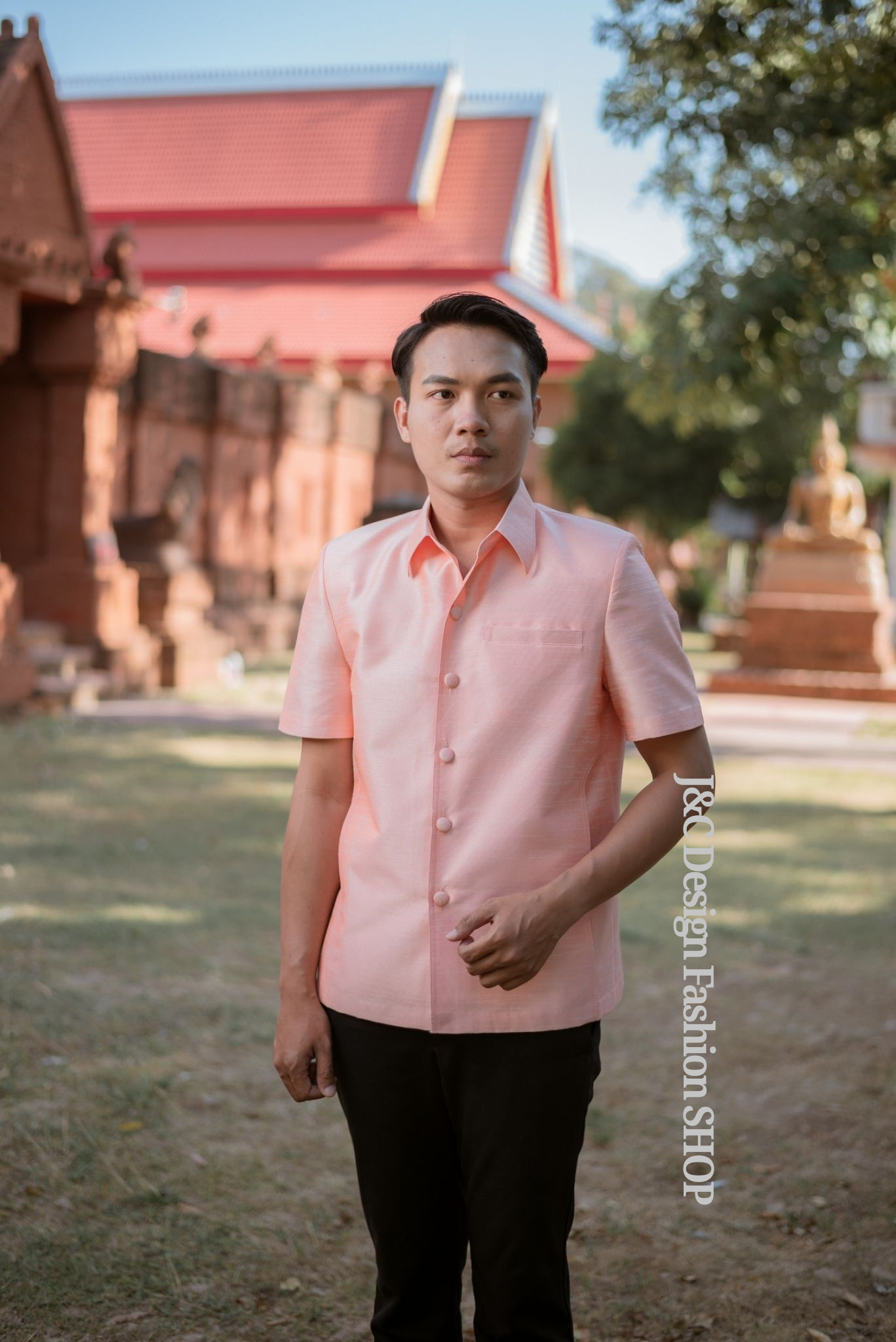 เสื้อสูทชายไหมแพรทิพย์ เสื้อสูทชายไหมประดิษฐ์ สูทผ้าไทยชาย ซาฟารีผ้าไทยชาย สูทผ้าไหมสีโอรสส้ม,สูทผ้าไทยสีโอรสส้ม ซาฟารีชายสีโอรสส้ม เสื้อผ้าไทยชาย