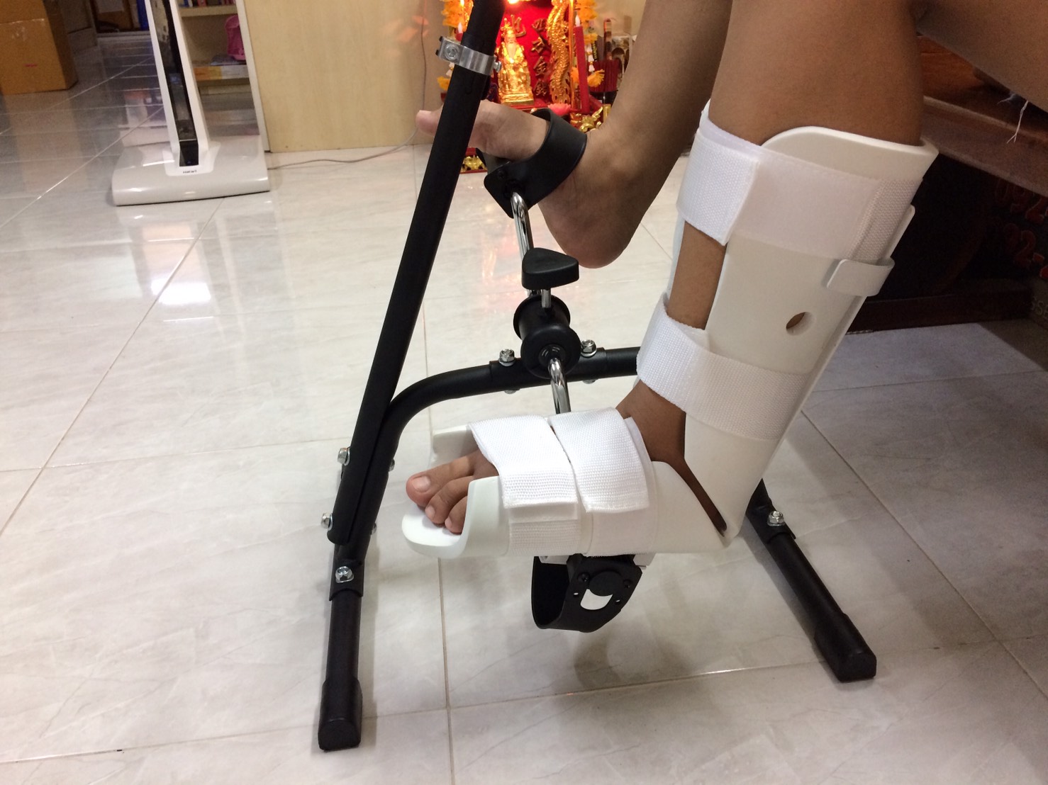 ที่ล็อคเท้าจักรยาน