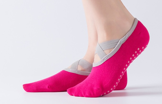 ถุงเท้าโยคะ ถุงเท้ากันลื่น มีสายรัด