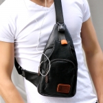 พร้อมส่ง กระเป๋าคาดอก สีดำ หนังPU กระเป๋าแฟชั่นผู้ชาย