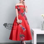 PW541 - **พรีออเดอร์ค่ะ พรีออเดอร์มี 5 สีทั้งสั้น+ยาวค่ะ สีแดง แดงไวน์ เขียว น้ำเงินและม่วงค่ะ** ชุดกี่เพ้าสั้นสีแดง ชุดยกน้ำชา ชุดคู่ถ่ายพรีเวดดิ้ง (prewedding dress) & ชุดแต่งงานแฟนซี (Fancy wedding dress)ชายหญิง "ธีมสีแดง"