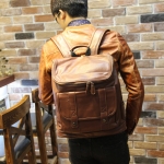 กระเป๋าแฟชั่น กระเป๋าเป้ พร้อมส่ง หนังสีน้ำตาล แต่งหมุดสายสะพายหลัง ปรับสายได้ ใส่ของได้เยอะ ฝากระเป๋าเป็นแบบซิป