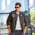 พร้อมส่ง เสื้อแจ็คก็ตผู้ชาย สีเขียว ใส่คลุม ใส่เที่ยว เสื้อแจ็คเก็ตสไตล์นักบิน