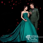 PW302 - **พร้อมส่งทั้งเซ็ทค่ะ** ชุดคู่ถ่ายพรีเวดดิ้ง (prewedding dress) & ชุดแต่งงานแฟนซี (Fancy wedding dress)ชายหญิง "ธีมสีเขียว"