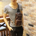 กระเป๋าคาดอก กระเป๋าคาดเอว พร้อมส่ง หนังสีน้ำตาลเรียบ ใส่ของได้เยอะ ใส่ไอแพดมินิได้ มีช่องเก็บของเยอะ