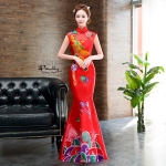 PW613- **พร้อมส่งสีแดง**ชุดกี่เพ้ายาว ชุดยกน้ำชา ชุดถ่ายพรีเวดดิ้ง (prewedding dress) & ชุดแต่งงานแฟนซี (Fancy wedding dress) "ธีมสีแดง"