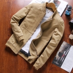พร้อมส่ง เสื้อแจ็คเก็ต ผู้ชาย สีกากี ซิปหน้า ปลายแขนจั้ม เสื้อคลุมผู้ชาย แจ็คเก็ตแฟชั่นชาย