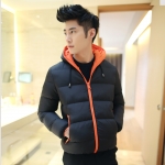 พร้อมส่ง เสื้อกันหนาวผู้ชาย เสื้อกันลม สีส้ม ซิปหน้า มีฮู้ด ใส่ไปต่างประเทศได้ มีกระเป๋าด้านข้าง 2 ข้าง ใส่แล้วอุ่นมากๆ