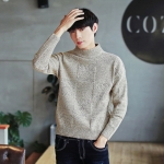 เสื้อไหมพรมผู้ชาย สีกากี คอตั้ง ถักทอลายสลับนูนด้านหน้าเก๋ สเวตเตอร์ผู้ชาย แฟชั่นผู้ชาย