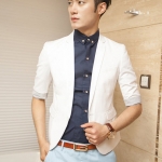 เสื้อสูทพร้อมส่ง เสื้อสูทแฟชั่นผู้ชาย สีขาว แขน 7 ส่วน กระดุม 1 เม็ด แต่งปลายแขน ใส่ออกงานได้ ใส่ทำงานได้ ใส่เที่ยวได้