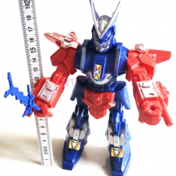 หุ่นกันดั้มสีสด+ดาบ มีไฟ 21 ซม.