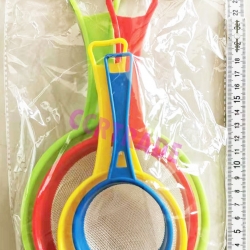 กระชอนสีสด 4 ชิ้นถุงแผง 29 ซม.