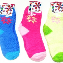 ถุงเท้าขนนุ่มสีหวาน ลายดอกไม้ (Free size)