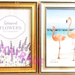 กรอบรูปพลาสติกขอบทอง มีขาตั้ง 5x7 นิ้ว