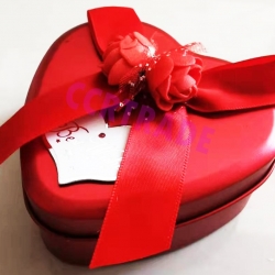 กล่องของขวัญเหล็ก ฝาเปิด หัวใจ 9x9 ซม.