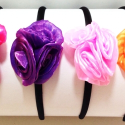 คาดผมสามกุหลาบ