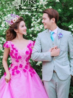 PW418- **พรีออเดอร์**ชุดคู่ถ่ายพรีเวดดิ้ง (prewedding dress) & ชุดแต่งงานแฟนซี (Fancy wedding dress)ชายหญิง "ธีมสีชมพู"
