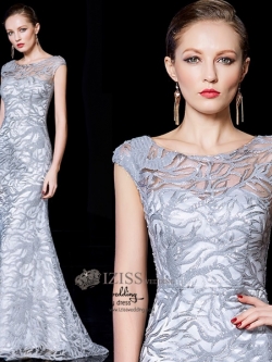 T009 **พรีออเดอร์เดรสชุดเลื่อมสีเทาเงิน**ชุดราตรียาวเลื่อมสีเทาเงินทั้งชุด แขนสั้น เล่นดีเทลซีทรูช่วงอก ปักเลื่อมสีเทาสลับเงิน ลายกิ่งไม้เข้ารูป สวยงามหรูหราไฮโซมากๆ ค่ะ