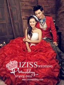 PW143 - Pre order ชุดคู่ถ่ายพรีเวดดิ้ง (prewedding dress) & ชุดแต่งงานแฟนซี (Fancy wedding dress)ชายหญิง "ธีมสีแดง-ขาว"