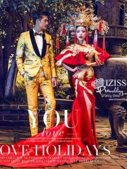 PW602 - **พร้อมส่งเฉพาะชุดผู้หญิงค่ะ** ชุดราตรีสีแดง ชุดกี่เพ้าประยุกต์สีแดง ชุดคู่ถ่ายพรีเวดดิ้ง (prewedding dress) & ชุดแต่งงานแฟนซี (Fancy wedding dress)ชายหญิง "ธีมสีแดงสด เหลือง"