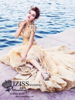PW264- **พรีออเดอร์เฉพาะชุดผู้หญิง**ชุดถ่ายพรีเวดดิ้ง (prewedding dress) & ชุดแต่งงานแฟนซี (Fancy wedding dress) ชุดราตรีเลื่อมสีทอง