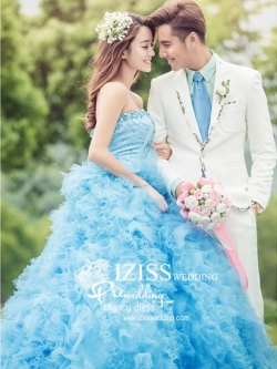 PW386 - **พรีออเดอร์**ชุดคู่ถ่ายพรีเวดดิ้ง (prewedding dress) & ชุดแต่งงานแฟนซี (Fancy wedding dress)ชายหญิง "ธีมสีฟ้า-ขาว"