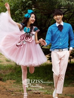 PW097 - Pre order ชุดคู่ถ่ายพรีเวดดิ้ง (prewedding dress) & ชุดแต่งงานแฟนซี (Fancy wedding dress)ชายหญิง "ธีมสีชมพู-ฟ้า"