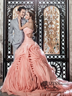 PW428- **พรีออเดอร์**ชุดคู่ถ่ายพรีเวดดิ้ง (prewedding dress) & ชุดแต่งงานแฟนซี (Fancy wedding dress)ชายหญิง "ธีมสีส้มอ่อน-สีเทา"