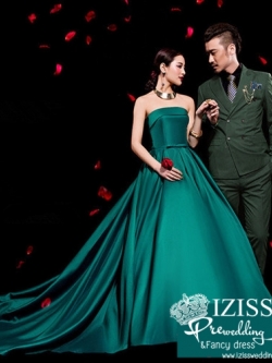 PW302 - **พร้อมส่งทั้งเซ็ทค่ะ** ชุดคู่ถ่ายพรีเวดดิ้ง (prewedding dress) & ชุดแต่งงานแฟนซี (Fancy wedding dress)ชายหญิง "ธีมสีเขียว"