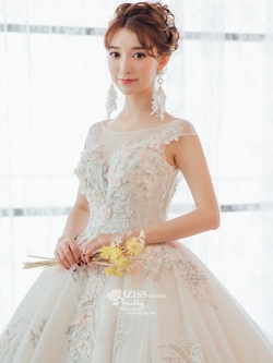 BR354 **พรีออเดอร์**ชุดแต่งงาน&ชุดเจ้าสาวแบบยาวอลังการ สีขาวเกรดพรีเมี่ยม หรูหราน่ารัก สวยโดดเด่นไม่ซ้ำใคร