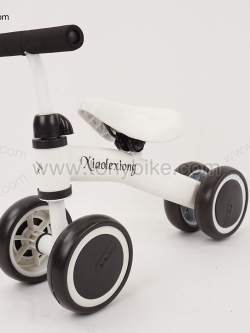 จักรยานขาไถ จักรยาน balance bike สีขาว