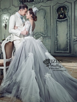 PW461- **พรีออเดอร์**ชุดแต่งงานแฟนซี ชุดเดรสสีเทา ชุดถ่ายพรีเวดดิ้ง (prewedding dress) & ชุดแต่งงานแฟนซี (Fancy wedding dress) "ธีมสีเทา ขาว"