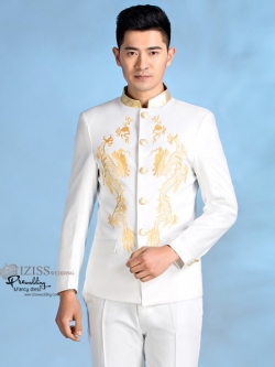 ST085 **พรีออเดอร์**สูทจีนผู้ชายสีขาวแขนยาวปักลายมังกรสีทอง ติดกระดุมสีทอง พร้อมกางเกงสีขาวขาสอบ ชุดสูทเจ้าบ่าว สูทแฟนซี ถ่ายพรีเวดดิ้ง & ชุดแต่งงานแฟนซี (Fancy wedding dress) สูทผู้ชายสีขาว