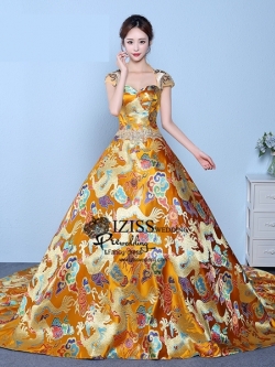 PW539-**พรีออเดอร์ค่ะ** ชุดกี่เพ้ายาวสีทองประดับลายดอกไม้ ชุดยกน้ำชา ชุดคู่ถ่ายพรีเวดดิ้ง (prewedding dress) & ชุดแต่งงานแฟนซี (Fancy wedding dress)ชายหญิง "ธีมสีทอง"