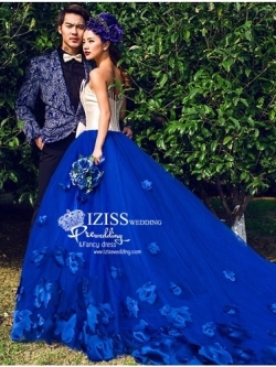 PW488- **พรีออเดอร์เฉพาะชุดผู้หญิง**ชุดแต่งงานแฟนซี ชุดเดรสสีขาวสลับสีน้ำเงิน ชุดถ่ายพรีเวดดิ้ง (prewedding dress) & ชุดแต่งงานแฟนซี (Fancy wedding dress) "ธีมสีน้ำเงิน"