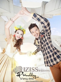 PW176 - Pre order ชุดคู่ถ่ายพรีเวดดิ้ง (prewedding dress) & ชุดแต่งงานแฟนซี (Fancy wedding dress)ชายหญิง "ธีมสีครีม-ลายสก๊อต"