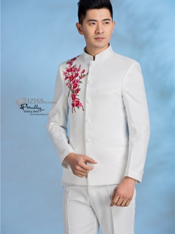 ST091 **พรีออเดอร์**สูทจีนผู้ชายสีขาวแขนยาวลายดอกซากุระสีชมพูแดง ติดกระดุมสีขาว พร้อมกางเกงสีขาวขาสอบ ชุดสูทเจ้าบ่าว สูทแฟนซี ถ่ายพรีเวดดิ้ง & ชุดแต่งงานแฟนซี (Fancy wedding dress) สูทผู้ชายสีขาว