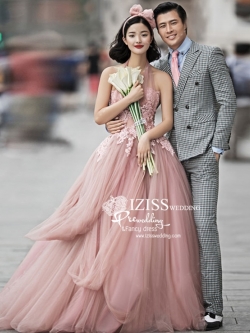 PW489 - **พรีออเดอร์เฉพาะชุดผู้หญิง** ชุดคู่ถ่ายพรีเวดดิ้ง (prewedding dress) & ชุดแต่งงานแฟนซี (Fancy wedding dress)ชายหญิง "ธีมสีชมพูนู้ด"