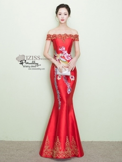 PW615- **พร้อมส่งสีแดง**ชุดกี่เพ้ายาวไหล่ปาด ชุดยกน้ำชา ชุดถ่ายพรีเวดดิ้ง (prewedding dress) & ชุดแต่งงานแฟนซี (Fancy wedding dress) "ธีมสีแดง"