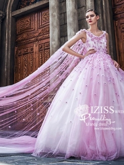 PW431- **พรีออเดอร์**ชุดคู่ถ่ายพรีเวดดิ้ง (prewedding dress) & ชุดแต่งงานแฟนซี (Fancy wedding dress)ชายหญิง "ธีมสีชมพู"
