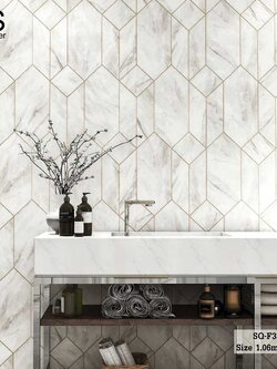 วอลเปเปอร์ ลายหินอ่อน สีน้ำตาลอ่อนอมเทา ใส่เส้นตัดขอบสีทอง SQ-F33W