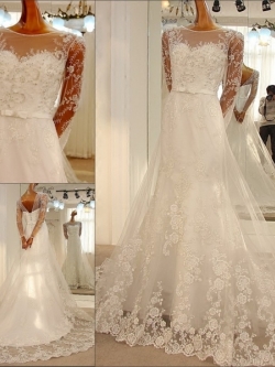 BRL025 **พรีออเดอร์**ชุดแต่งงานหรูหราประดับดอกไม้ผสมเพชรและคริสตัล สวยงามดุจเจ้าหญิง