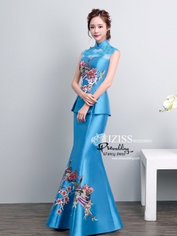 PW518- **พรีออเดอร์สีฟ้า**ชุดกี่เพ้าฟ้าหางปลา จับจีบช่วงเอว ประดับดอกซากุระและนกยูง ชุดยกน้ำชา ชุดถ่ายพรีเวดดิ้ง (prewedding dress) & ชุดแต่งงานแฟนซี (Fancy wedding dress) "ธีมสีฟ้า"