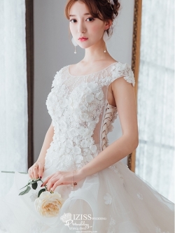 BR353 **พรีออเดอร์**ชุดแต่งงาน&ชุดเจ้าสาวแบบยาวอลังการ สีขาวเกรดพรีเมี่ยม หรูหราน่ารัก สวยโดดเด่นไม่ซ้ำใคร